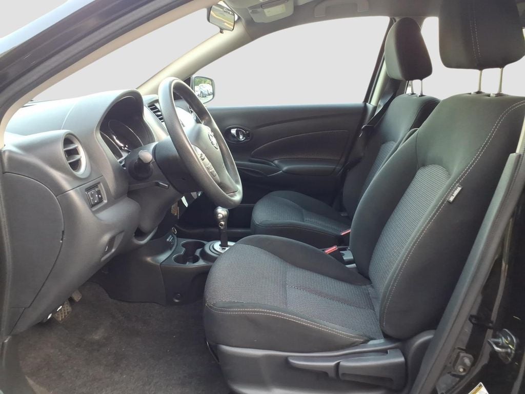 2019 Nissan Versa — detail view