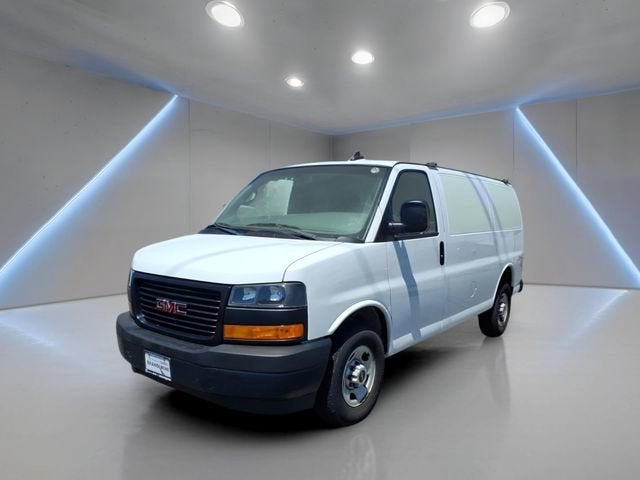 2019 GMC Savana Cargo 3500 VAN 3500 RWD 135" in Summit White — front three-quarter view