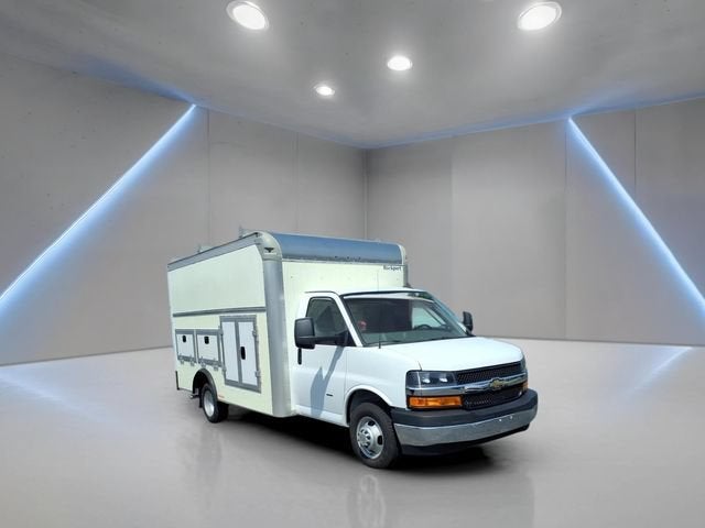 2022 Chevrolet Express Cutaway 3500