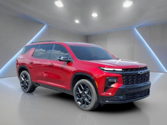 2025 Chevrolet Traverse RS in Radiant Red Tintcoat — front three-quarter view